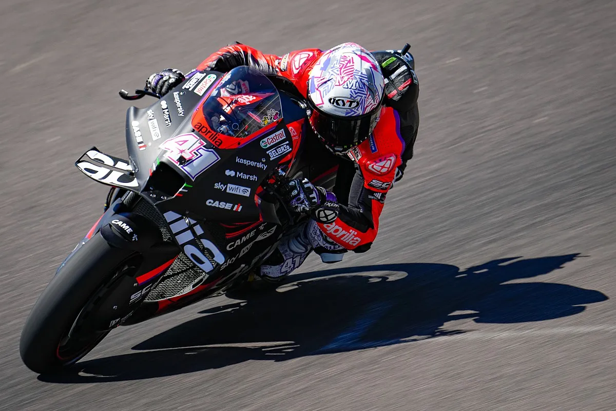 Aleix Espargaro vô địch GP Argentina - Ảnh 1. Aleix Espargaro vô địch GP Argentina - Ảnh 1.
