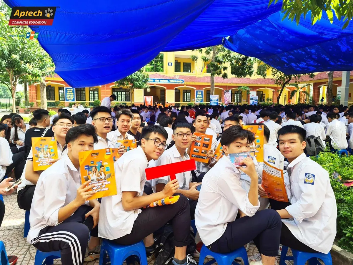 Giải mã nỗi lo chọn ngành nghề cho học sinh lớp 12 - Ảnh 3.