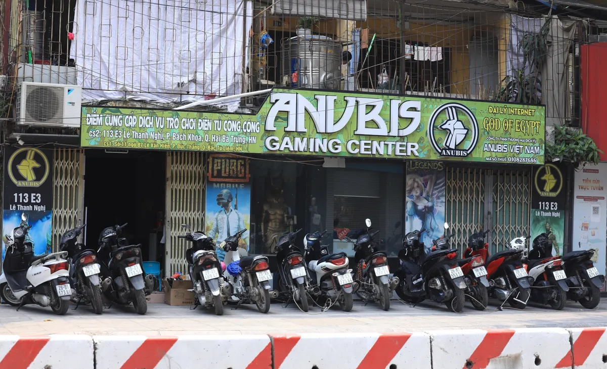 H&agrave; Nội: Dịch vụ Internet, karaoke nhộn nhịp ng&agrave;y đầu mở cửa - Ảnh 1.