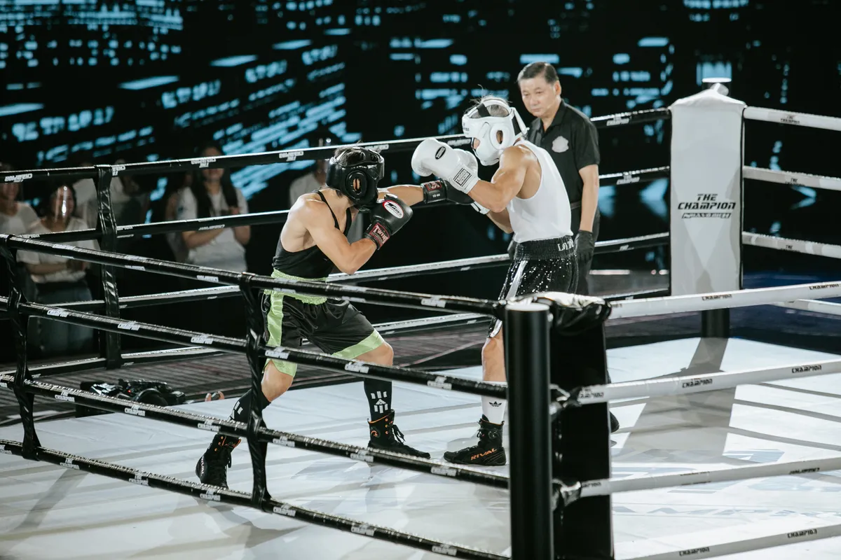 Cao thủ boxing Lợi Trần so găng với độc cô cầu bại làng Muay Thái Duy Nhất tại Nhà vô địch 2021 - Ảnh 2. Cao thủ boxing Lợi Trần so găng với độc cô cầu bại làng Muay Thái Duy Nhất tại Nhà vô địch 2021 - Ảnh 2.