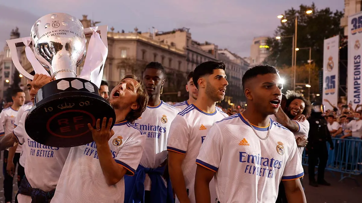 Real Madrid lần thứ 35 vô địch La Liga - Ảnh 7. Real Madrid lần thứ 35 vô địch La Liga - Ảnh 7.