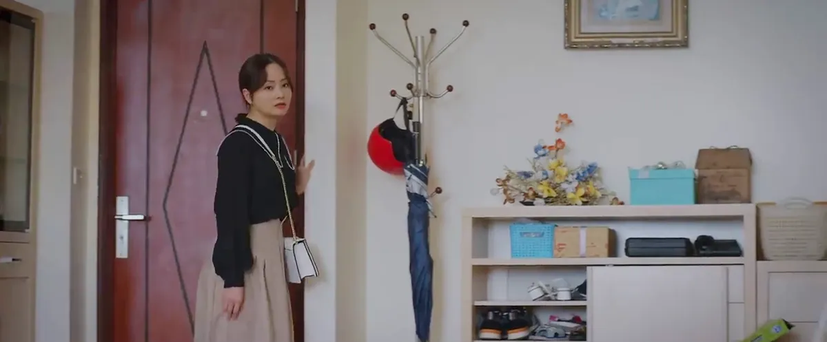 Thương ng&agrave;y nắng về 2 - Tập 18: Mẹ chồng t&iacute;nh to&aacute;n từng h&agrave;o kẹo với ch&aacute;u nội - Ảnh 1.