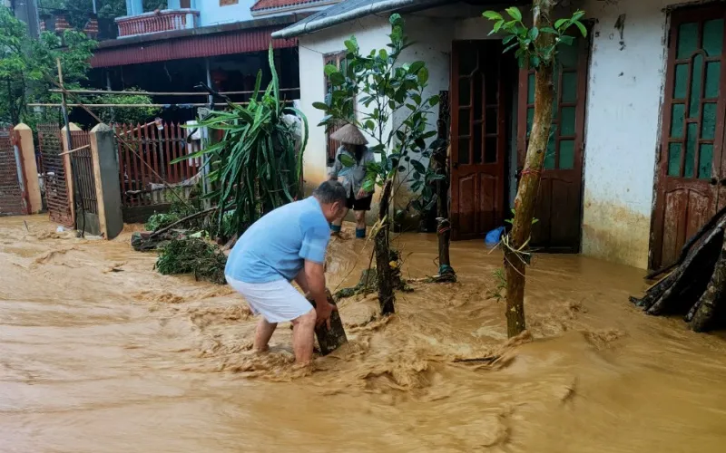 Mưa lũ lớn ở miền núi phía Bắc, 4 người thiệt mạng và mất tích - Ảnh 3.