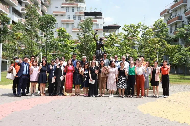 Doanh nghiệp v&agrave; nh&agrave; trường hợp t&aacute;c, mở ra nhiều cơ hội cho sinh vi&ecirc;n - Ảnh 1.