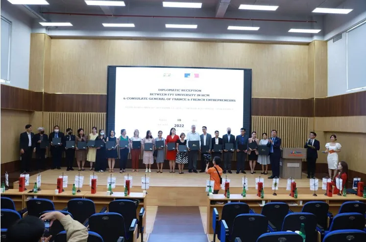 Doanh nghiệp v&agrave; nh&agrave; trường hợp t&aacute;c, mở ra nhiều cơ hội cho sinh vi&ecirc;n - Ảnh 5.