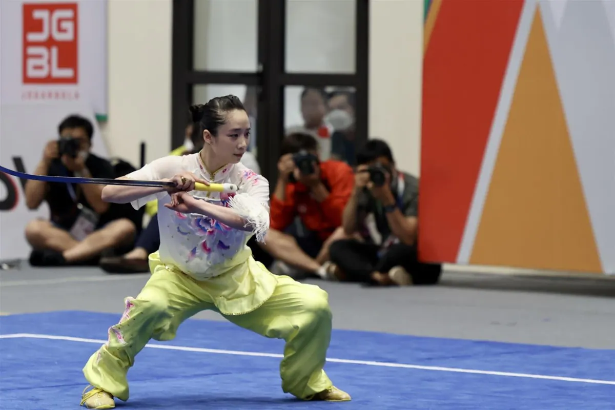 ẢNH | Dương Thúy Vi giành HCV kiếm thuật trong ngày thi đấu đầu tiên SEA Games 31 - Ảnh 5. ẢNH | Dương Thúy Vi giành HCV kiếm thuật trong ngày thi đấu đầu tiên SEA Games 31 - Ảnh 5.