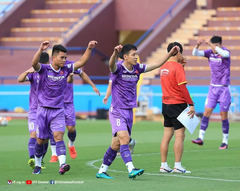 U23 Việt Nam bước vào buổi tập đầu tiên tại Việt Trì - Ảnh 3.
