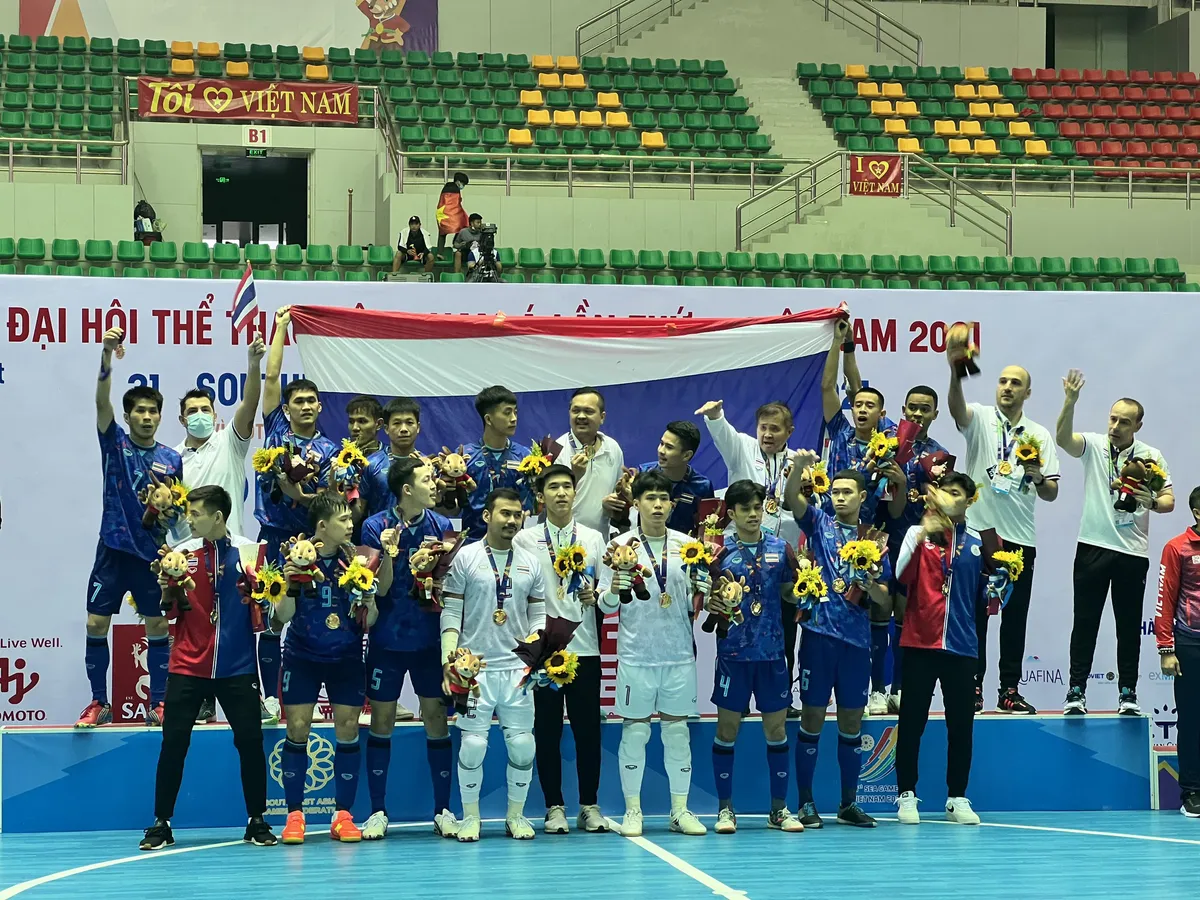 ĐT futsal Việt Nam giành huy chương đồng SEA Games 31 - Ảnh 11. ĐT futsal Việt Nam giành huy chương đồng SEA Games 31 - Ảnh 11.