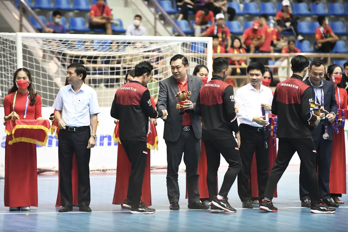 ĐT futsal Việt Nam giành huy chương đồng SEA Games 31 - Ảnh 7. ĐT futsal Việt Nam giành huy chương đồng SEA Games 31 - Ảnh 7.