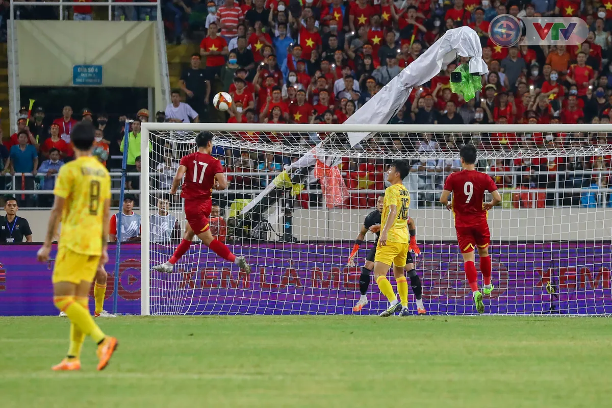 ẢNH | U23 Việt Nam và màn ăn mừng HCV SEA Games đáng nhớ - Ảnh 1. ẢNH | U23 Việt Nam và màn ăn mừng HCV SEA Games đáng nhớ - Ảnh 1.