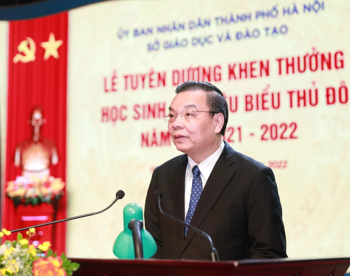 Tuyên dương 700 học sinh giỏi tiêu biểu Thủ đô năm học 2021 - 2022 - Ảnh 3.