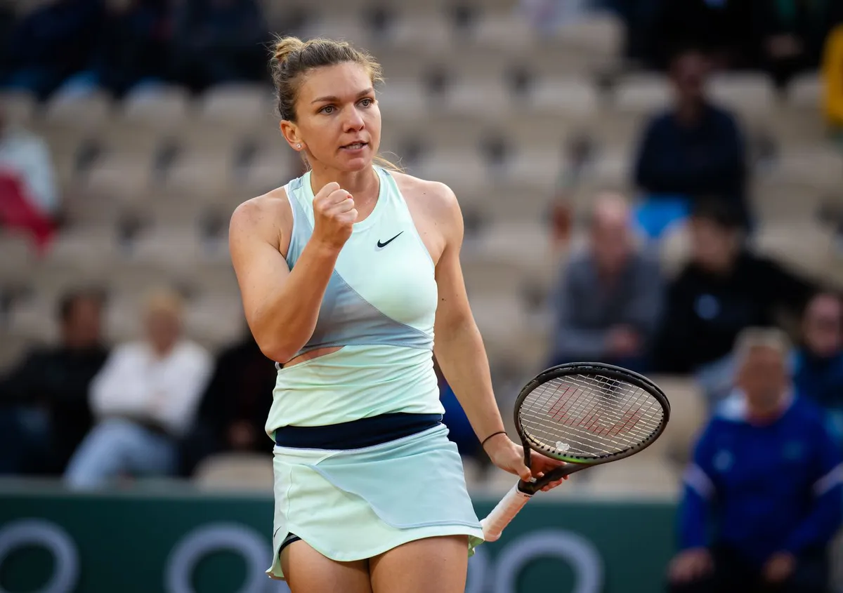 Simona Halep nhọc nhằn vào vòng 2 Roland Garros 2022 - Ảnh 1. Simona Halep nhọc nhằn vào vòng 2 Roland Garros 2022 - Ảnh 1.