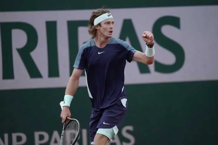 Medvedev, Jannik Sinner, Rublev thẳng tiến vòng 4 Roland Garros - Ảnh 2. Medvedev, Jannik Sinner, Rublev thẳng tiến vòng 4 Roland Garros - Ảnh 2.