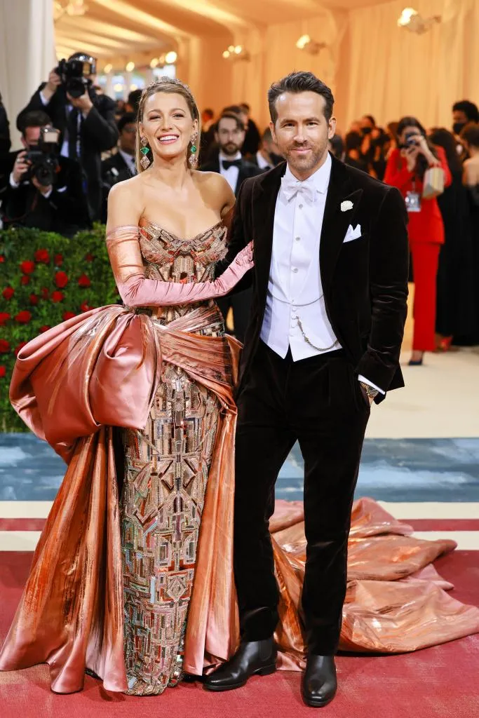 Blake Lively mang ánh hào quang đến thảm đỏ Met Gala 2022 - Ảnh 3.