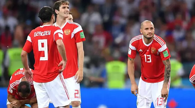 UEFA ra án phạt mới với bóng đá Nga - Ảnh 2. UEFA ra án phạt mới với bóng đá Nga - Ảnh 2.