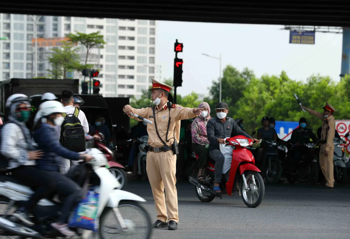 Ngày cuối nghỉ lễ, cao tốc Pháp Vân - Cầu Giẽ đông xe nhưng không ùn tắc - Ảnh 3.