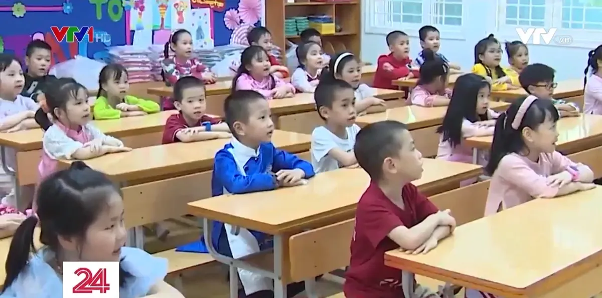 Thầy v&agrave; tr&ograve; nỗ lực ho&agrave;n th&agrave;nh nhiệm vụ năm học 2021-2022 - Ảnh 1.