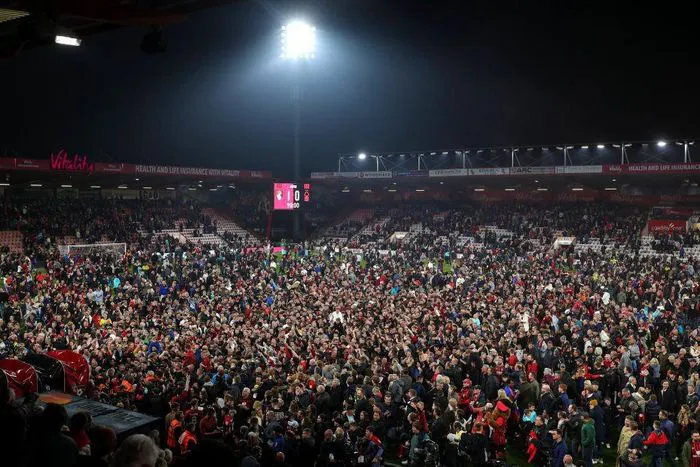 Giành ngôi Á quân giải Hạng Nhất, Bournemouth trở lại Premier League - Ảnh 2. Giành ngôi Á quân giải Hạng Nhất, Bournemouth trở lại Premier League - Ảnh 2.