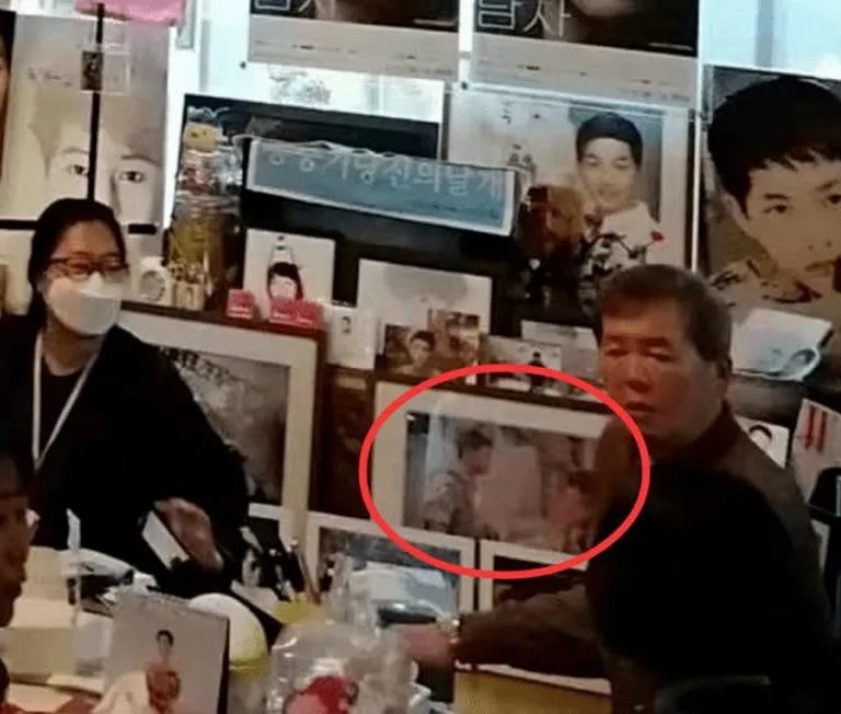 Ng&ocirc;i nh&agrave; thời thơ ấu của Song Joong Ki thu h&uacute;t kh&aacute;ch du lịch - Ảnh 3.