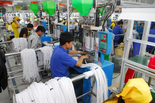 Bình Dương: Vốn đầu tư nước ngoài tăng 400%, đạt gần 1,8 tỉ USD - Ảnh 1.