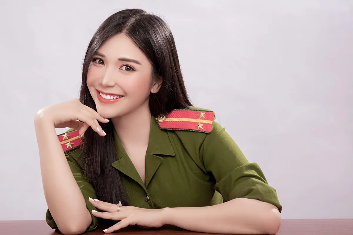 Thanh Bi làm công an vẫn không thoát kiếp trà xanh - Ảnh 1.