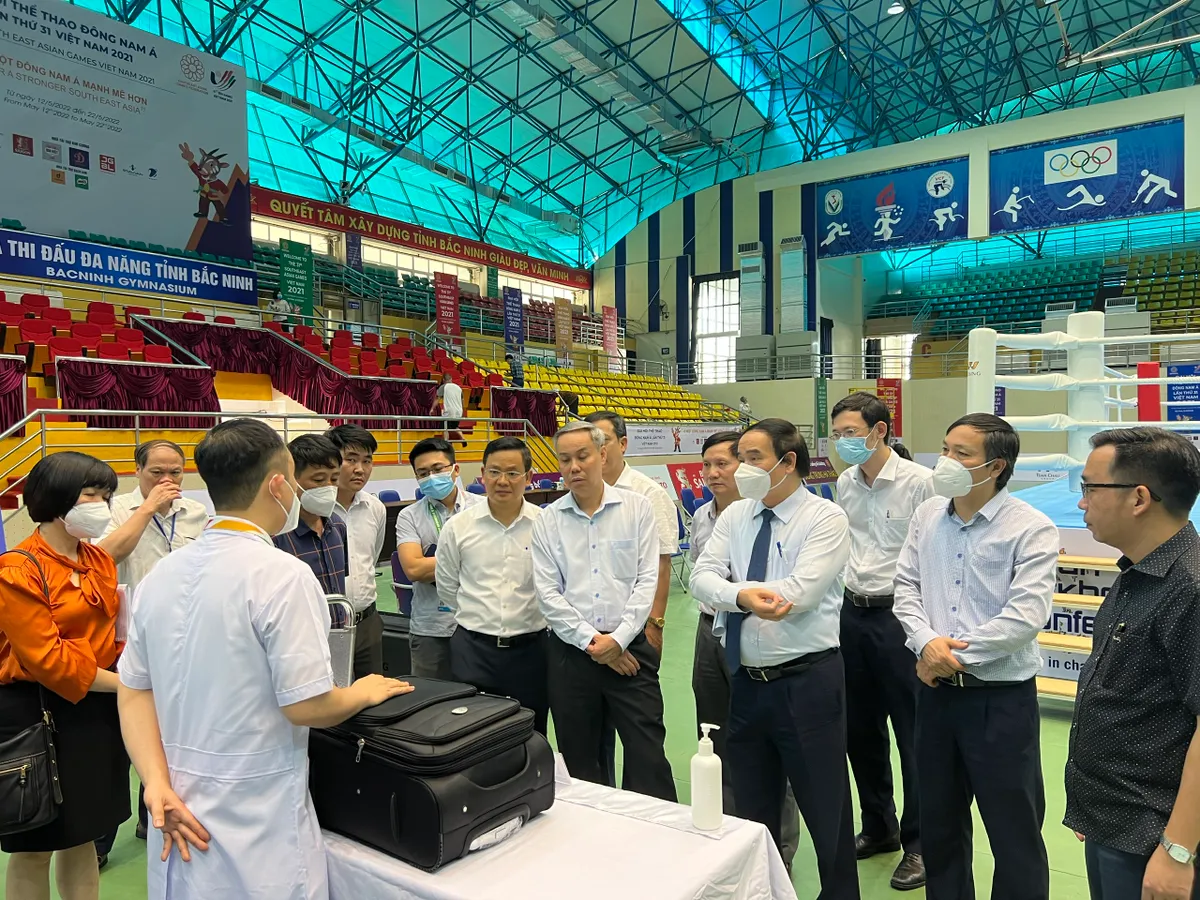Kiểm tra công tác y tế phục vụ SEA Games 31 - Ảnh 3. Kiểm tra công tác y tế phục vụ SEA Games 31 - Ảnh 3.