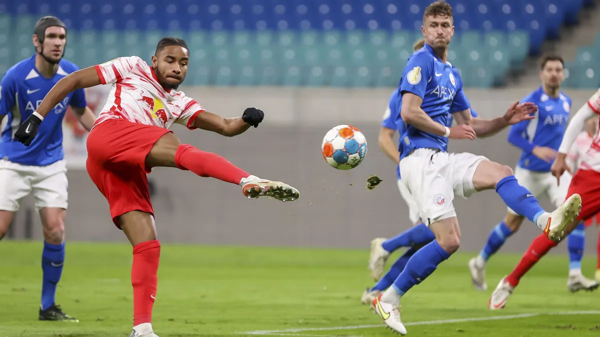 Nhận định trước lượt trận bán kết Europa League: West Ham làm khách trước Frankfurt - Ảnh 2. Nhận định trước lượt trận bán kết Europa League: West Ham làm khách trước Frankfurt - Ảnh 2.