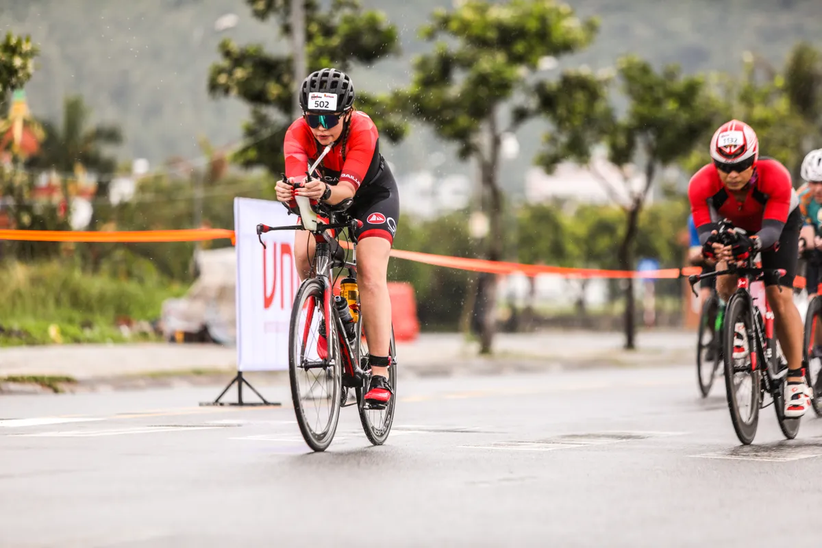 Gần 1.500 “người sắt” thi đấu tại VNG IRONMAN 70.3 Việt Nam - Ảnh 9.