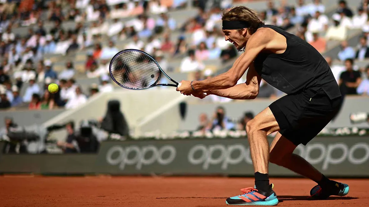 Alexander Zverev năm thứ 2 liên tiếp vào bán kết Pháp mở rộng - Ảnh 1. Alexander Zverev năm thứ 2 liên tiếp vào bán kết Pháp mở rộng - Ảnh 1.