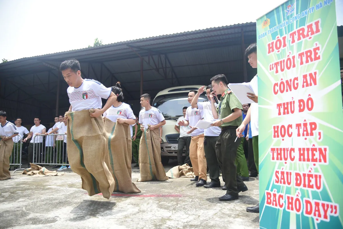 Sôi nổi hội trại Tuổi trẻ Công an Thủ đô học tập, thực hiện Sáu điều Bác Hồ dạy - Ảnh 15.