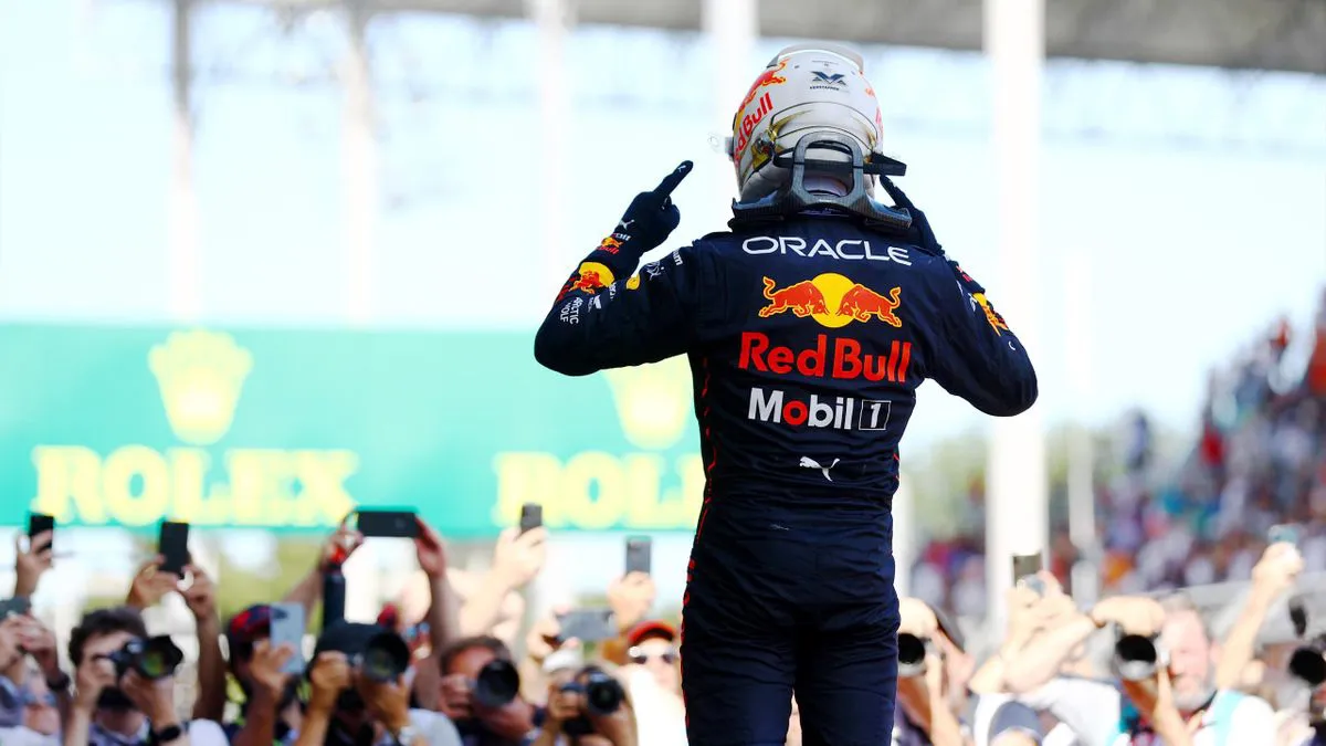 F1: Red Bull thắng tuyệt đối tại GP Azerbaijan - Ảnh 1. F1: Red Bull thắng tuyệt đối tại GP Azerbaijan - Ảnh 1.