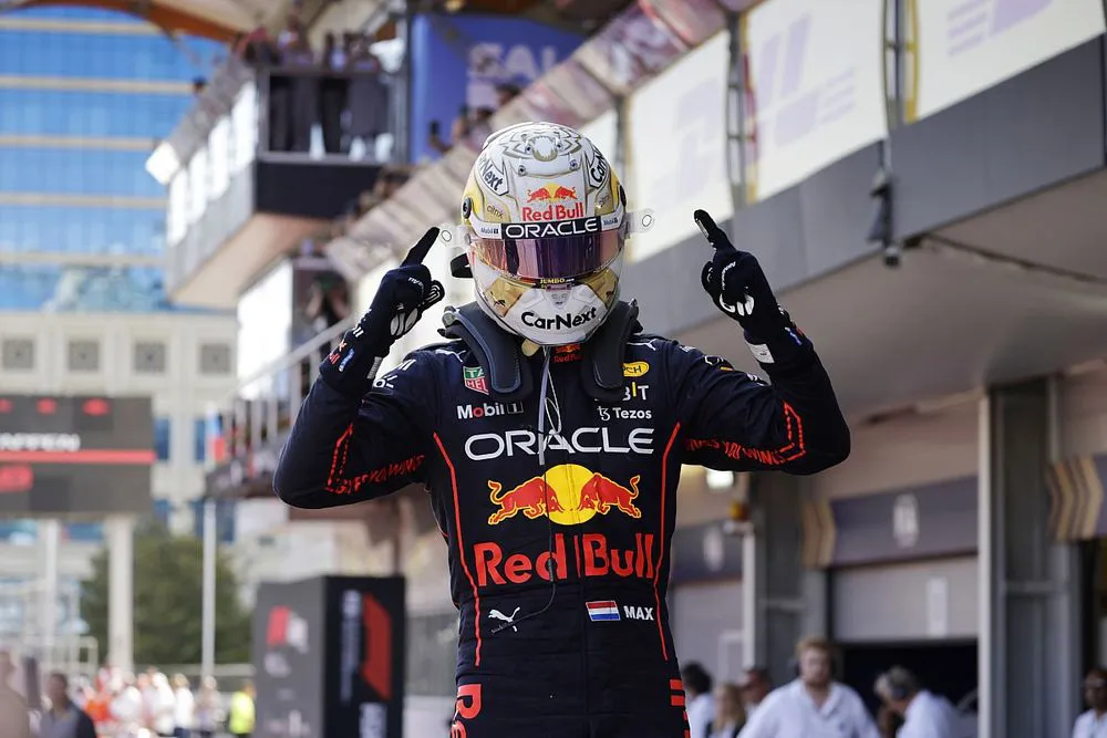 F1: Red Bull thắng tuyệt đối tại GP Azerbaijan - Ảnh 2. F1: Red Bull thắng tuyệt đối tại GP Azerbaijan - Ảnh 2.