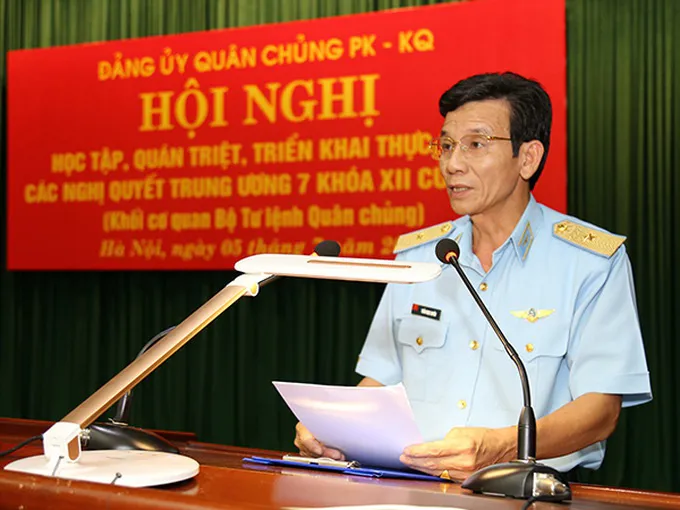 Thủ tướng bổ nhiệm Chính ủy Bộ đội Biên phòng, Chính ủy Quân chủng Phòng không - Không quân - Ảnh 2.