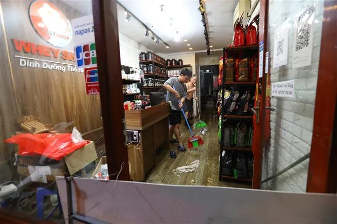 Yêu cầu Hà Nội báo cáo thiệt hại của người dân sau trận mưa lịch sử - Ảnh 5. Yêu cầu Hà Nội báo cáo thiệt hại của người dân sau trận mưa lịch sử - Ảnh 5.