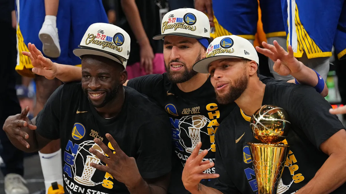Golden State Warriors giành chức vô địch NBA 2021/22 - Ảnh 11. Golden State Warriors giành chức vô địch NBA 2021/22 - Ảnh 11.