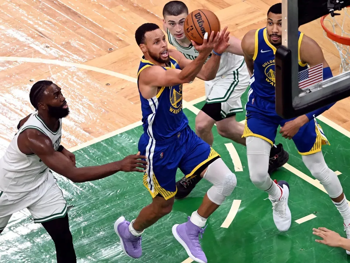 Golden State Warriors giành chức vô địch NBA 2021/22 - Ảnh 1. Golden State Warriors giành chức vô địch NBA 2021/22 - Ảnh 1.
