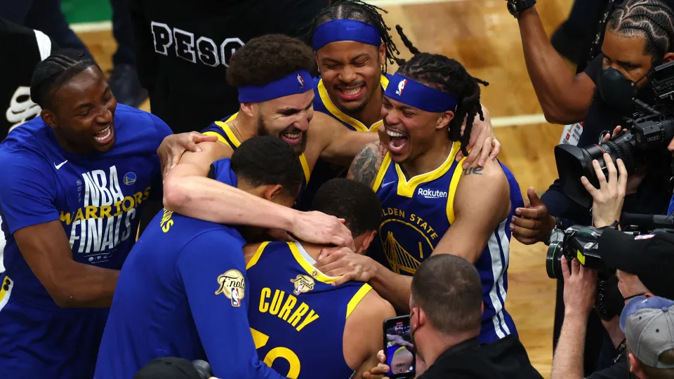 Golden State Warriors giành chức vô địch NBA 2021/22 - Ảnh 8. Golden State Warriors giành chức vô địch NBA 2021/22 - Ảnh 8.