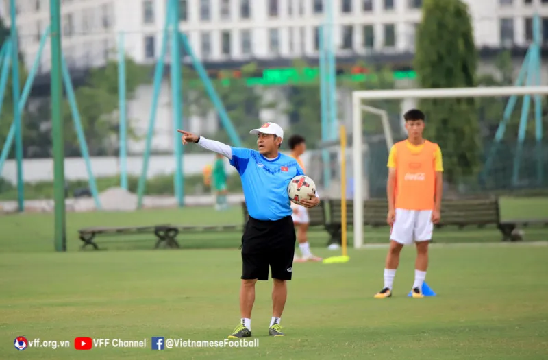 Tiền vệ Văn Trường: “Chiến thuật của thầy Nam khá giống với thầy Gong” - Ảnh 4. Tiền vệ Văn Trường: “Chiến thuật của thầy Nam khá giống với thầy Gong” - Ảnh 4.