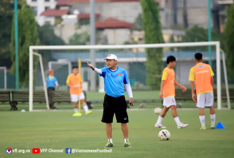 Tiền vệ Văn Trường: “Chiến thuật của thầy Nam khá giống với thầy Gong” - Ảnh 6. Tiền vệ Văn Trường: “Chiến thuật của thầy Nam khá giống với thầy Gong” - Ảnh 6.