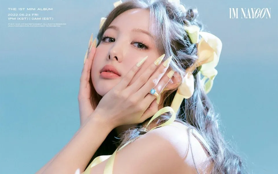 Ca khúc solo đầu tay của Nayeon (TWICE) cán mốc 100 triệu lượt xem - Ảnh 1.