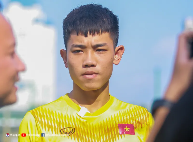 ĐT U19 Việt Nam gấp rút hoàn thiện kỹ chiến thuật trước ngày lên đường sang Indonesia - Ảnh 2. ĐT U19 Việt Nam gấp rút hoàn thiện kỹ chiến thuật trước ngày lên đường sang Indonesia - Ảnh 2.