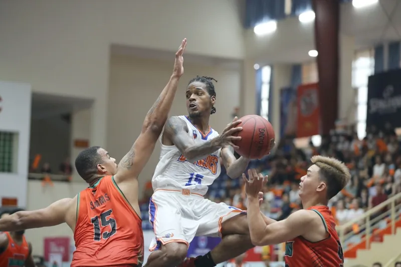 VBA 2022 - Game 4: Hanoi Buffaloes có chiến thắng đầu tiên - Ảnh 1. VBA 2022 - Game 4: Hanoi Buffaloes có chiến thắng đầu tiên - Ảnh 1.