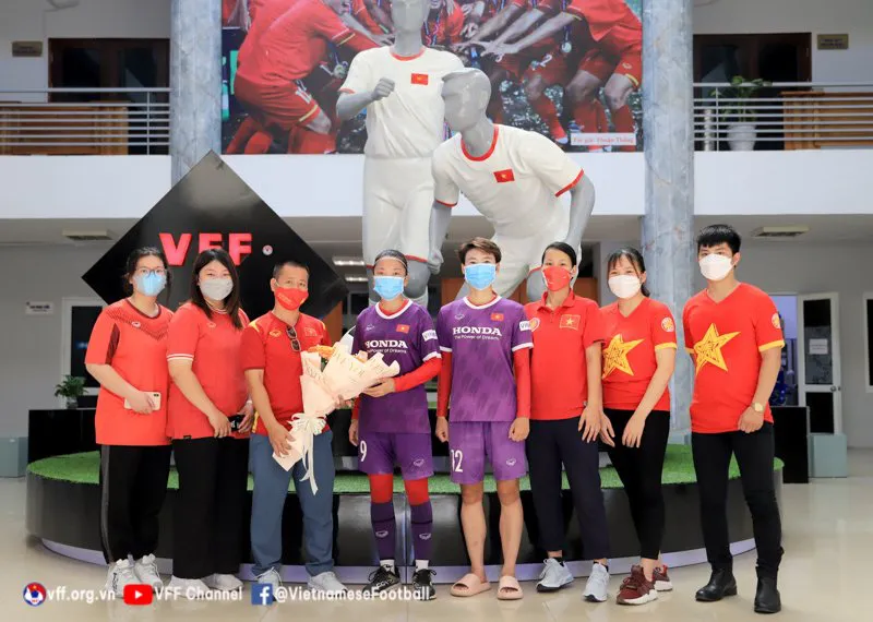 Tối 27/6, ĐT nữ Việt Nam lên đường sang Pháp tập huấn - Ảnh 8. Tối 27/6, ĐT nữ Việt Nam lên đường sang Pháp tập huấn - Ảnh 8.