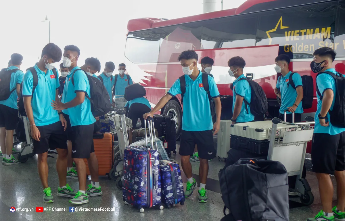 ĐT U19 Việt Nam lên đường sang Indonesia thi đấu Giải vô địch U19 Đông Nam Á 2022 - Ảnh 4. ĐT U19 Việt Nam lên đường sang Indonesia thi đấu Giải vô địch U19 Đông Nam Á 2022 - Ảnh 4.