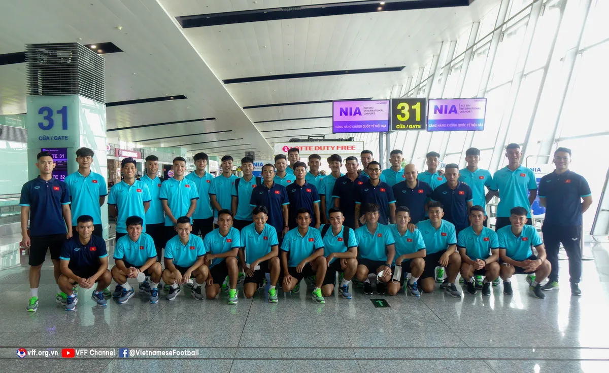 ĐT U19 Việt Nam lên đường sang Indonesia thi đấu Giải vô địch U19 Đông Nam Á 2022 - Ảnh 10. ĐT U19 Việt Nam lên đường sang Indonesia thi đấu Giải vô địch U19 Đông Nam Á 2022 - Ảnh 10.