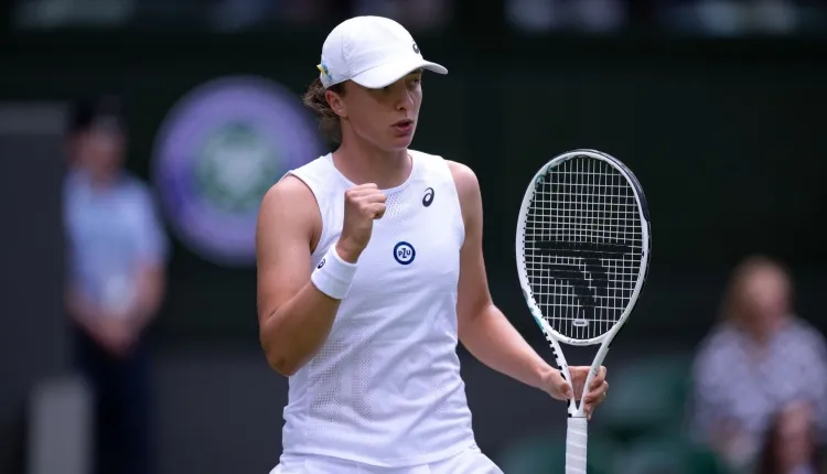 Iga Swiatek dễ dàng vào vòng 2 Wimbledon - Ảnh 2. Iga Swiatek dễ dàng vào vòng 2 Wimbledon - Ảnh 2.