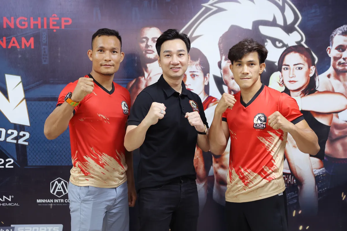 Nguyễn Trần Duy Nhất, Trần Quang Lộc dự giải MMA chuy&ecirc;n nghiệp đầu ti&ecirc;n tại Việt Nam - Ảnh 3.