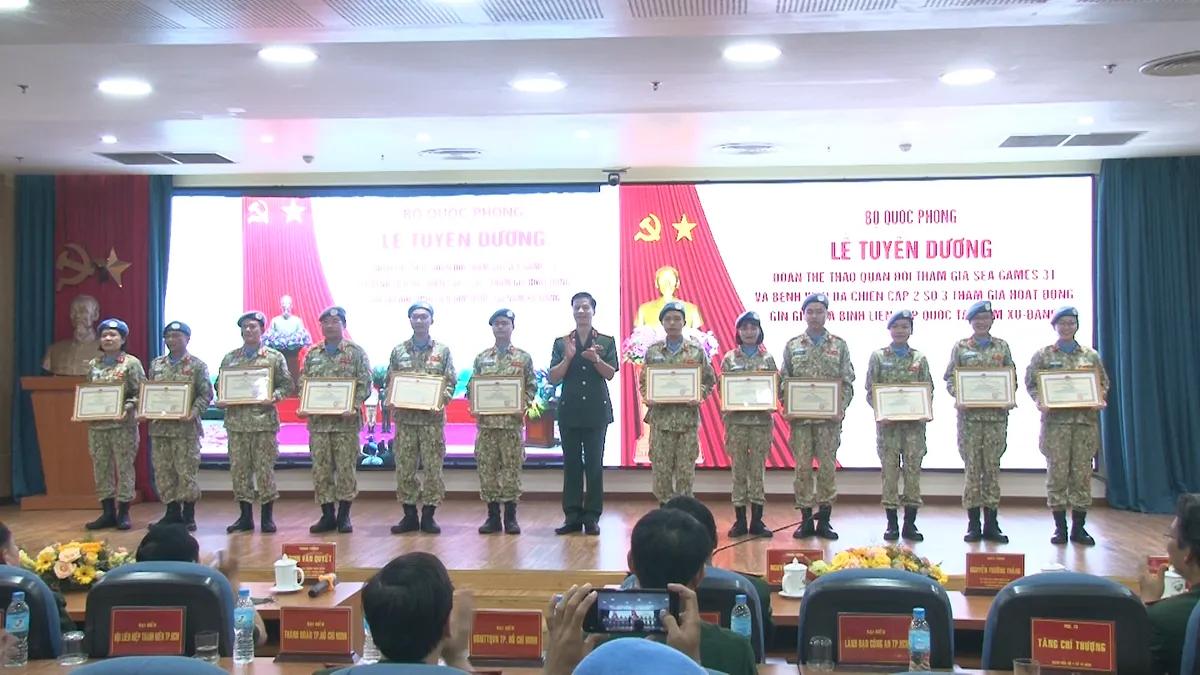 Tuy&ecirc;n dương Bệnh viện d&atilde; chiến ho&agrave;n th&agrave;nh xuất sắc nhiệm vụ tại Nam Sudan - Ảnh 2.