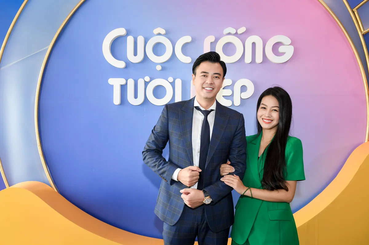 Á hậu Phương Nga cô đơn giữa dàn MC chuẩn bỉm sữa - Ảnh 26. Á hậu Phương Nga cô đơn giữa dàn MC chuẩn bỉm sữa - Ảnh 26.