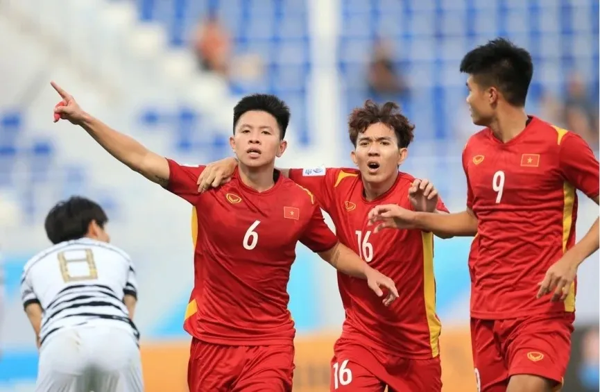 HLV Gong Oh-kyun: Tôi thành thật xin lỗi vì chưa thể giúp U23 Việt Nam giành được chiến thắng - Ảnh 3. HLV Gong Oh-kyun: Tôi thành thật xin lỗi vì chưa thể giúp U23 Việt Nam giành được chiến thắng - Ảnh 3.